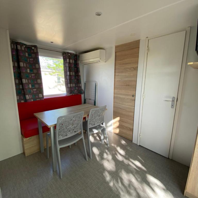 Camping L' Arlesienne - Mobile Home Économique (5 Personnes) - 6