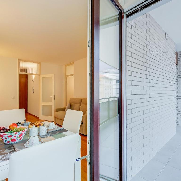 Locarno Place - Appartamento con Balcone - 11