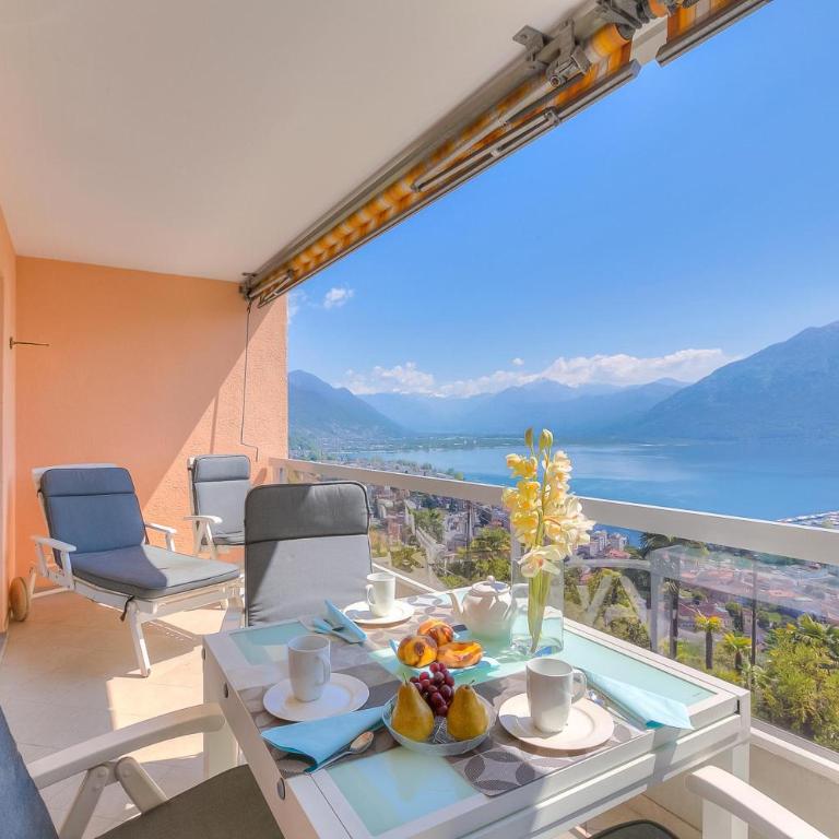 Casa Monti Belvedere with Pool + Terrace Dining - Happy Rentals - Appartamento Deluxe - 2