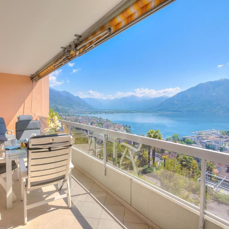 Casa Monti Belvedere with Pool + Terrace Dining - Happy Rentals - Appartamento Deluxe - 25