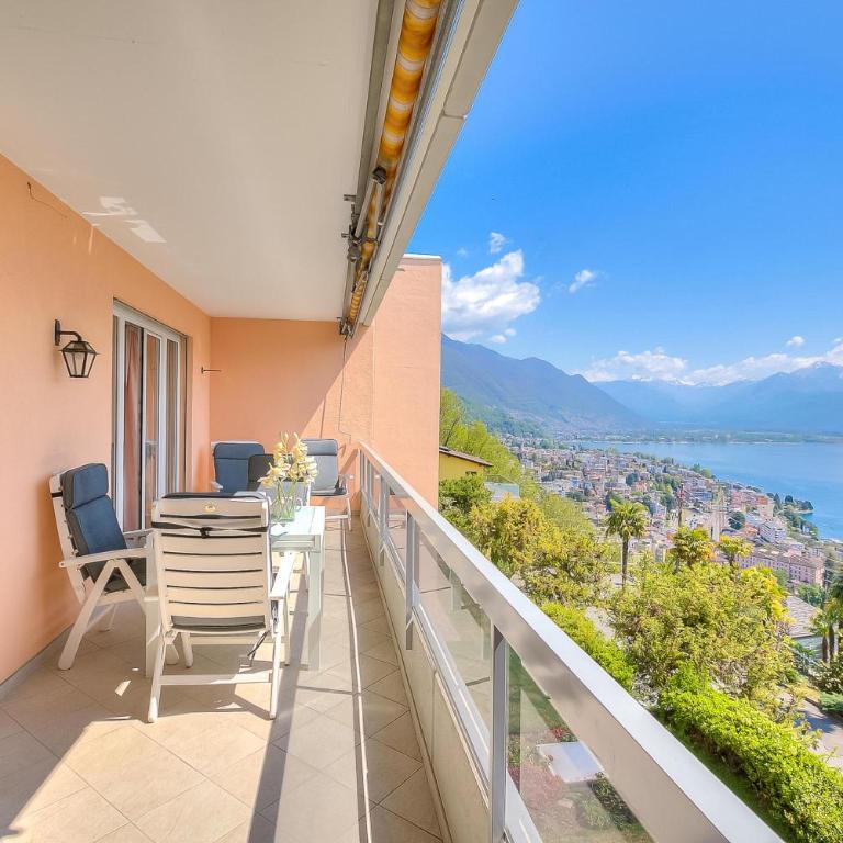 Casa Monti Belvedere with Pool + Terrace Dining - Happy Rentals - Appartamento Deluxe - 26