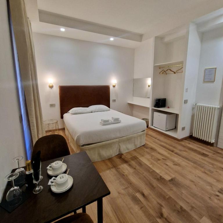 Cuma Suites - Camera Matrimoniale - 4