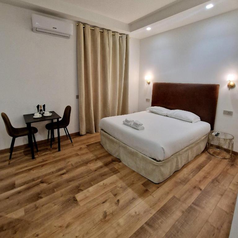 Cuma Suites - Camera Matrimoniale - 6