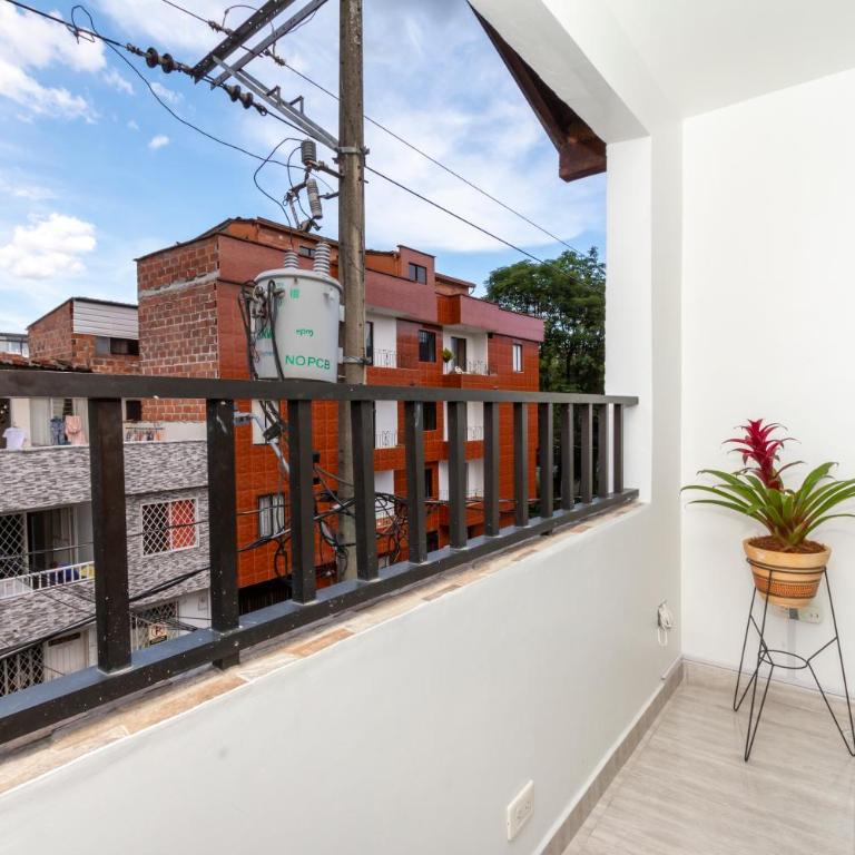 Apartamento 5 estrellas cerca de parque acuático Juan Pablo ll en Medellín - Apartamento de 2 dormitorios - 4