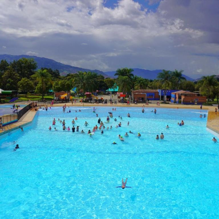 Apartamento 5 estrellas cerca de parque acuático Juan Pablo ll en Medellín - Apartamento de 2 dormitorios - 17