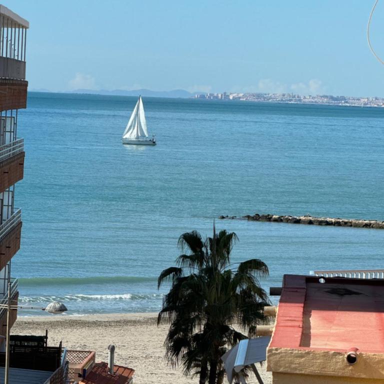 Fantastico Atico vistas al mar ! - Apartamento de 2 dormitorios - 1