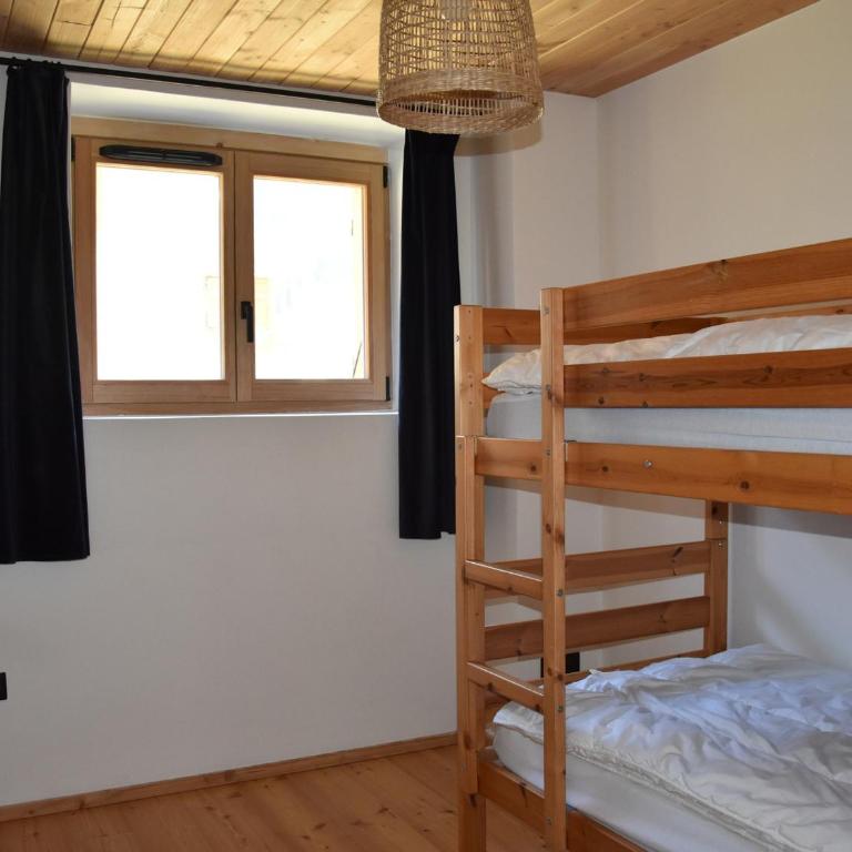 Rez-de-jardin ensoleillé, 3 pièces, proche centre et pistes, animaux acceptés - FR-1-464-206 - Apartamento - 13