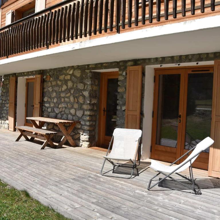 Rez-de-jardin ensoleillé, 3 pièces, proche centre et pistes, animaux acceptés - FR-1-464-206 - Apartamento - 14