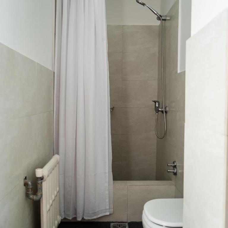 Planta Alta BA - Habitación Doble con baño privado externo - 5