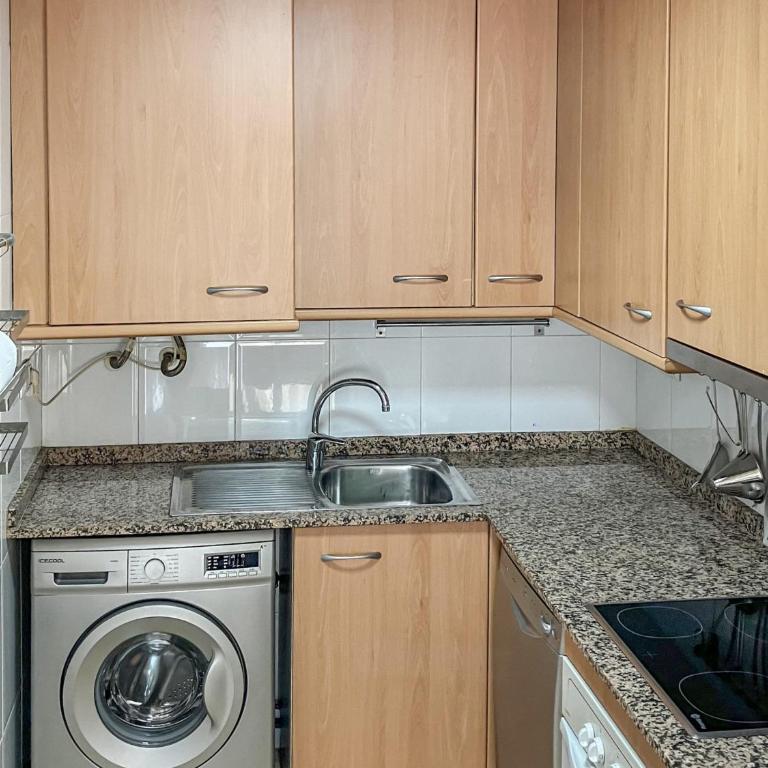 Apartamento con piscina, terraza y parking gratis "Ideal familias" Cambrils - Apartment with Garden View - 10