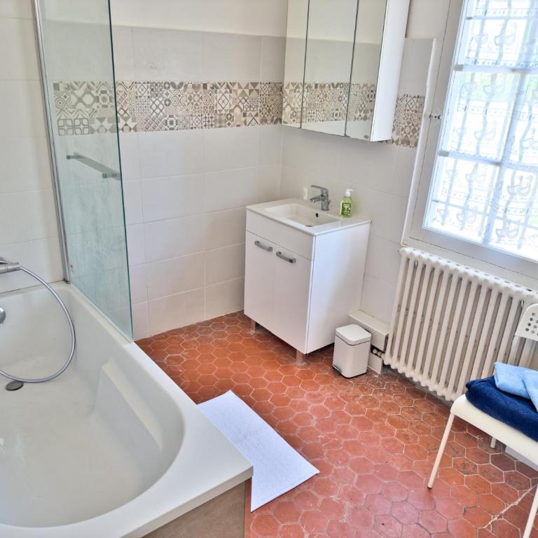 Maison de Charme Classée 3 étoiles - Calme, Jardin, Salle de Sport, Piscine - Casa con 2 Camere da Letto - 7