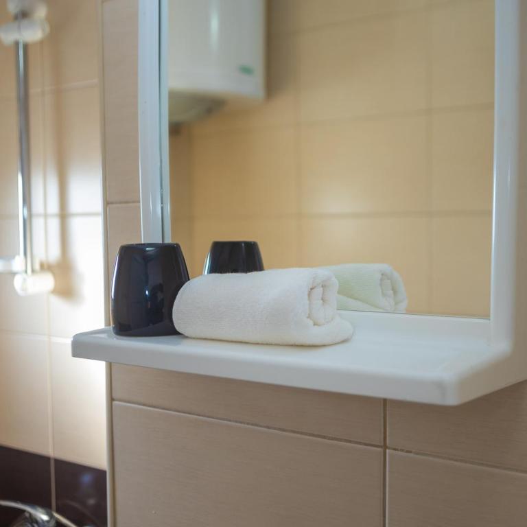 Villa Elezi - Double Room with Balcony - 8