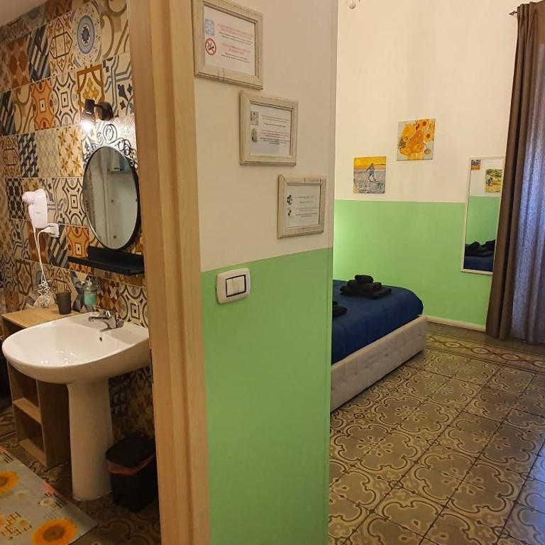 B&B Maricentro - Double Room with Balcony - 8