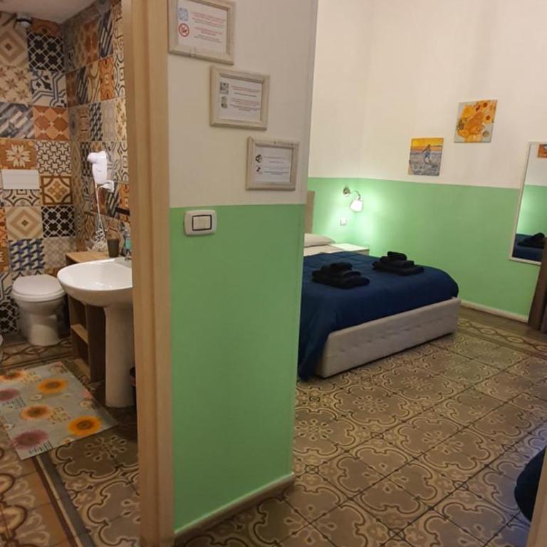 B&B Maricentro - Double Room with Balcony - 20