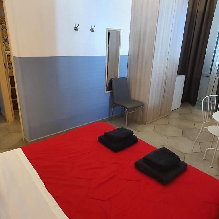B&B Maricentro - Double Room with Balcony - 10