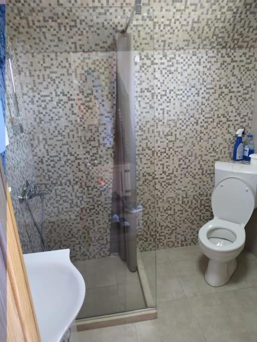 Brown cabin - Two-Bedroom Chalet - 25