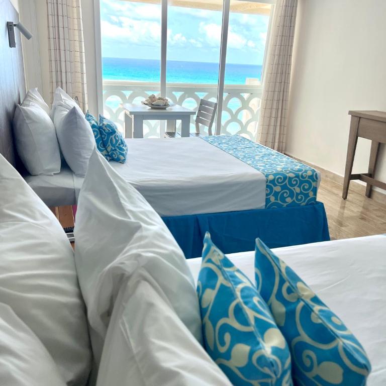 Beachside Apartments Cancun - Studio Apartment with Sea View - 2