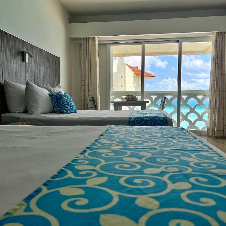 Beachside Apartments Cancun - Studio Apartment with Sea View - 5