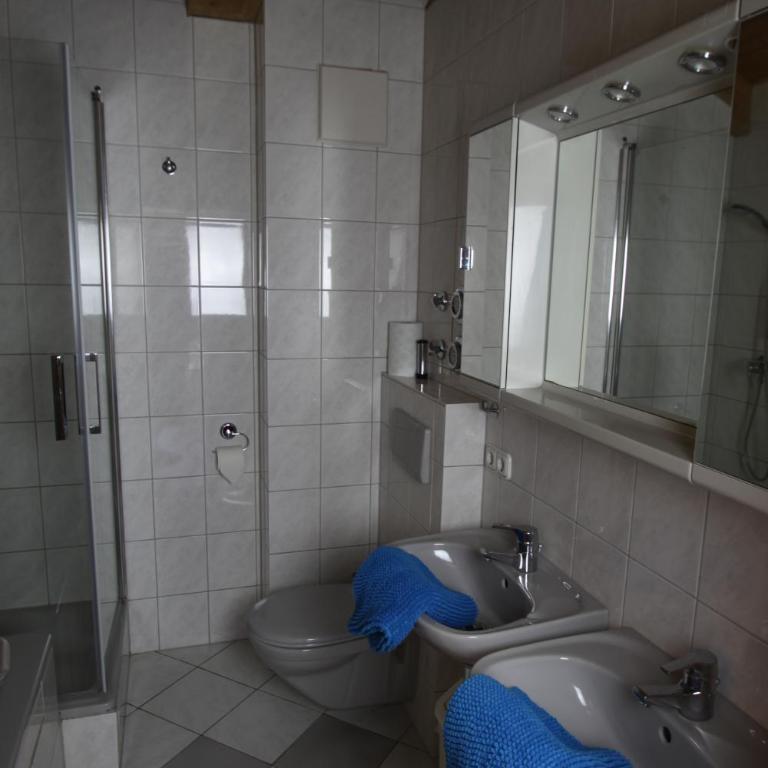 Ferienwohnung Almhüttenweg Dreitorspitze - Three-Bedroom Apartment - 8