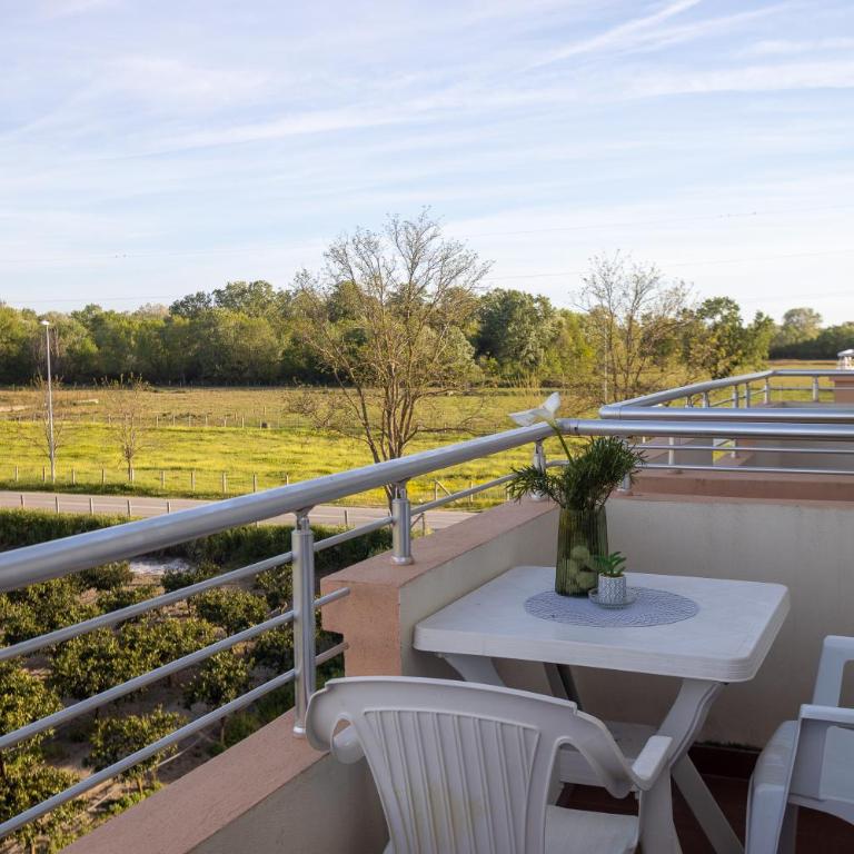 Villa Elezi - Double or Twin Room - 9