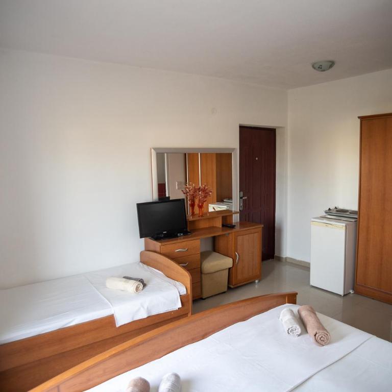 Villa Elezi - Double or Twin Room - 5