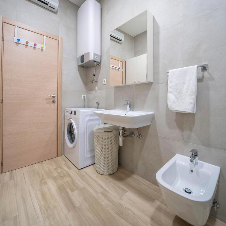 Apartments Milunović - Two-Bedroom Apartment - 16