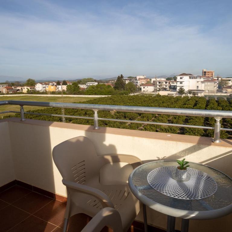 Villa Elezi - Double Room - 9