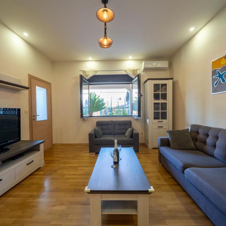 Apartments Milunović - Two-Bedroom Apartment - 3