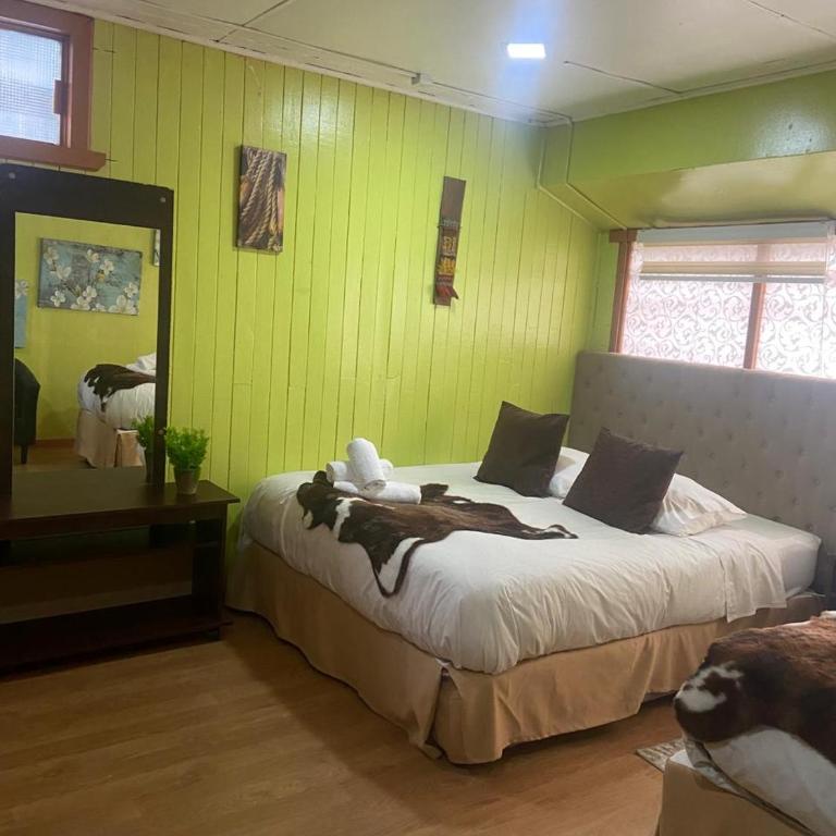 Hostal Queltehue - Basic Triple Room - 4