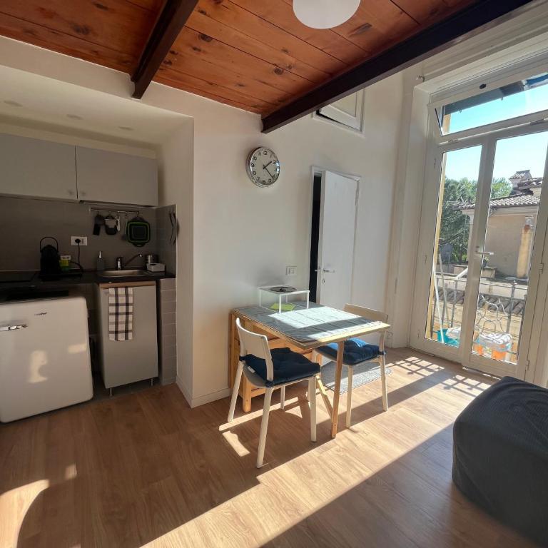 Studio flat ultimo piano in centro - Studio Duplex - 1