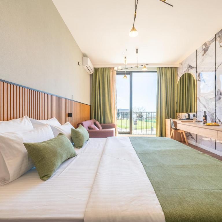 Hotel Millennium by Aycon - Porodična Soba - 1
