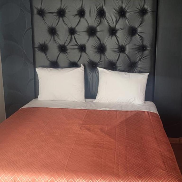 HOTEL MAQUIAVELO SOLO ADULTOS - Habitación Deluxe - 1 cama grande - 3