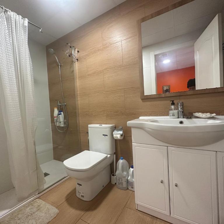 Mirador 2 del Mercado Central - habitacion con baño privado en el centro de la Ciudad Vella - Double Room with Private Bathroom - 25