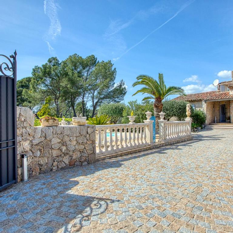Gîte LES PINS climatisé piscine jardin parking - Maison 2 Chambres - 4