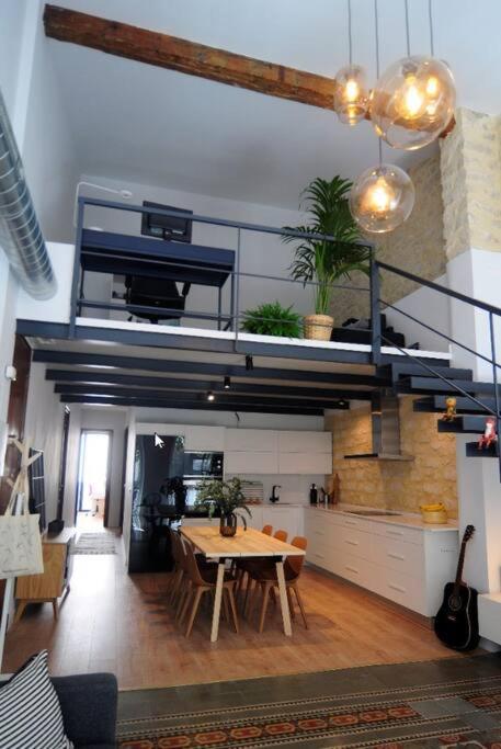 Duplex en el centro de Alicante - Three-Bedroom Apartment - 6