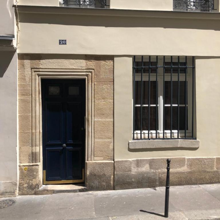 Paris Marais -Design KENZO - Bed Premium - Studio Deluxe - 18