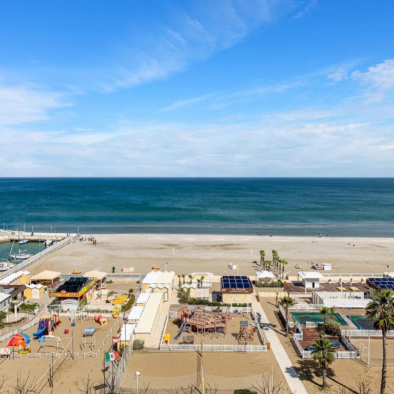 LUXURY BLUE LIVING RICCIONE PORTO - Three-Bedroom Apartment - 30