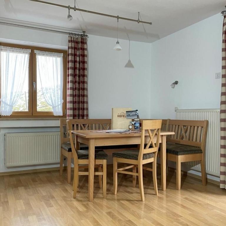 Ferienhof Hefele Ferienwohnung Hopfensee mit KönigsCard - Apartment - 10