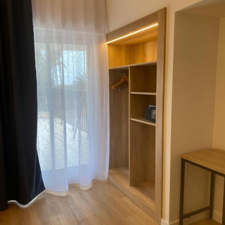 Hotel Rovira - Habitación Doble Deluxe - 7