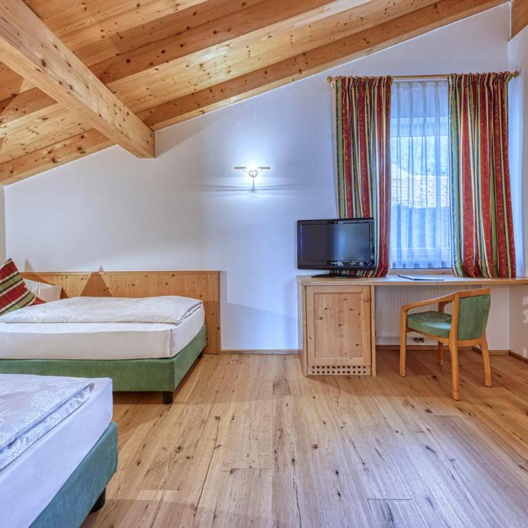 Hotel Hofbrunn - Petite Chambre Lits Jumeaux - 1