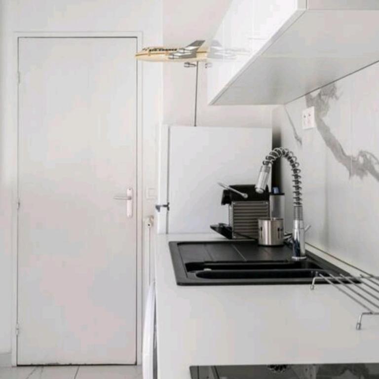 Design loft Studio climatisé parking et piscine - Appartement - Vue sur Piscine - 19