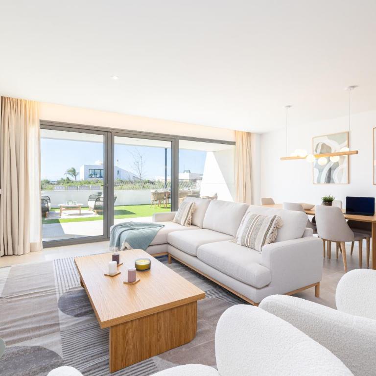 Luxury House Chaparral Golf E70 by AORA STAY - Casa de 3 dormitorios - 1
