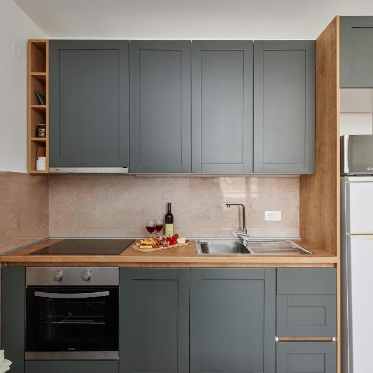 Apartment Hill with Free Garage Spot - Apartman sa 2 Spavaće Sobe - 8