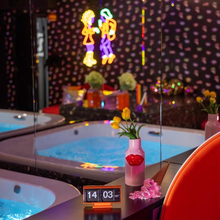 Quinzerie hôtel - Chambre Double avec Accès à Baignoire Spa Privée de 60 Minutes - 10
