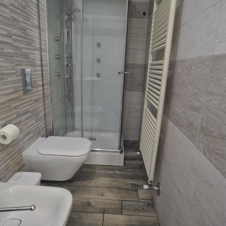 CASA ROSA LUCIA CENTRALE CON PARCHEGGIO - Two-Bedroom Apartment - 30