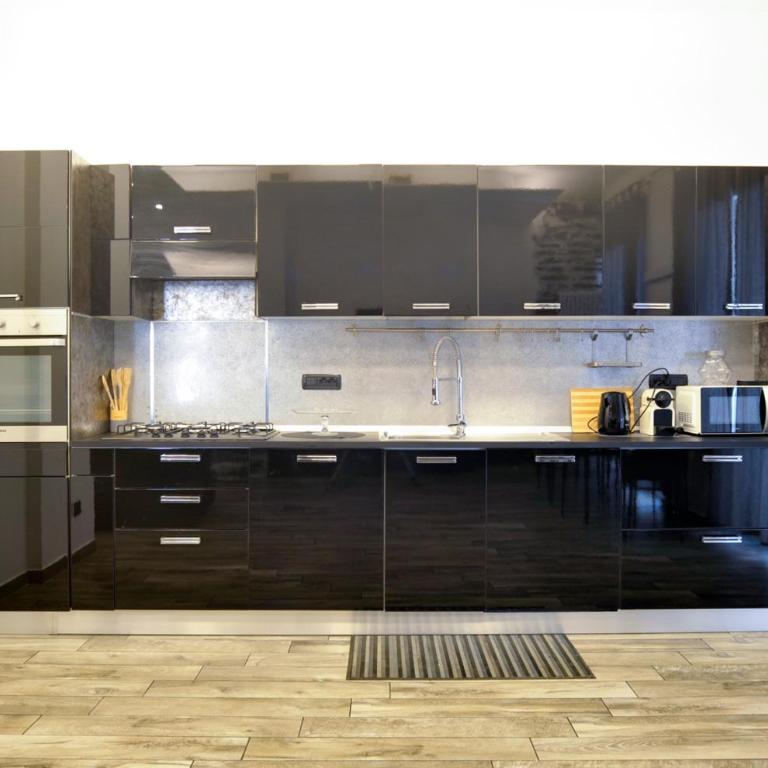CASA ROSA LUCIA CENTRALE CON PARCHEGGIO - Two-Bedroom Apartment - 34