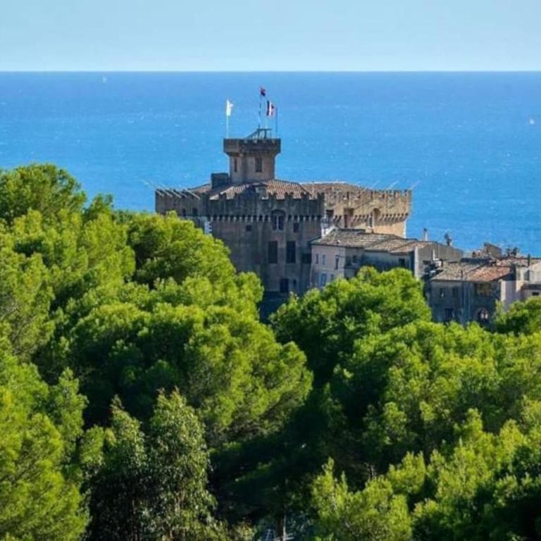Sea View Apartment - Private Parking, Swimming Pool, Air Conditioning - One-Bedroom Apartment - 27
