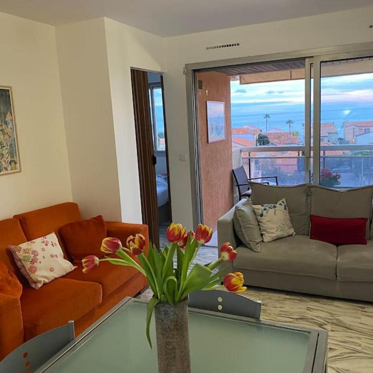 Sea View Apartment - Private Parking, Swimming Pool, Air Conditioning - One-Bedroom Apartment - 4