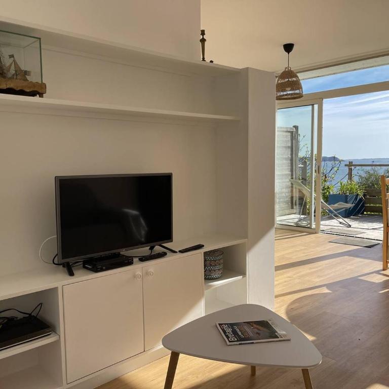 Appartement avec vue sur mer, proche plage, terrasse et parking à Perros-Guirec - FR-1-368-417 - Maison de Vacances - 11