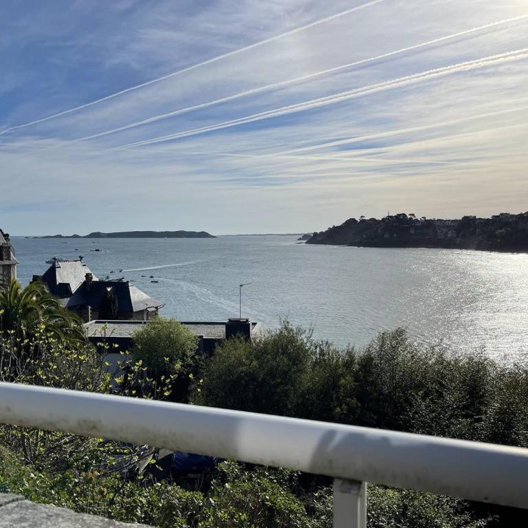 Appartement avec vue sur mer, proche plage, terrasse et parking à Perros-Guirec - FR-1-368-417 - Maison de Vacances - 12